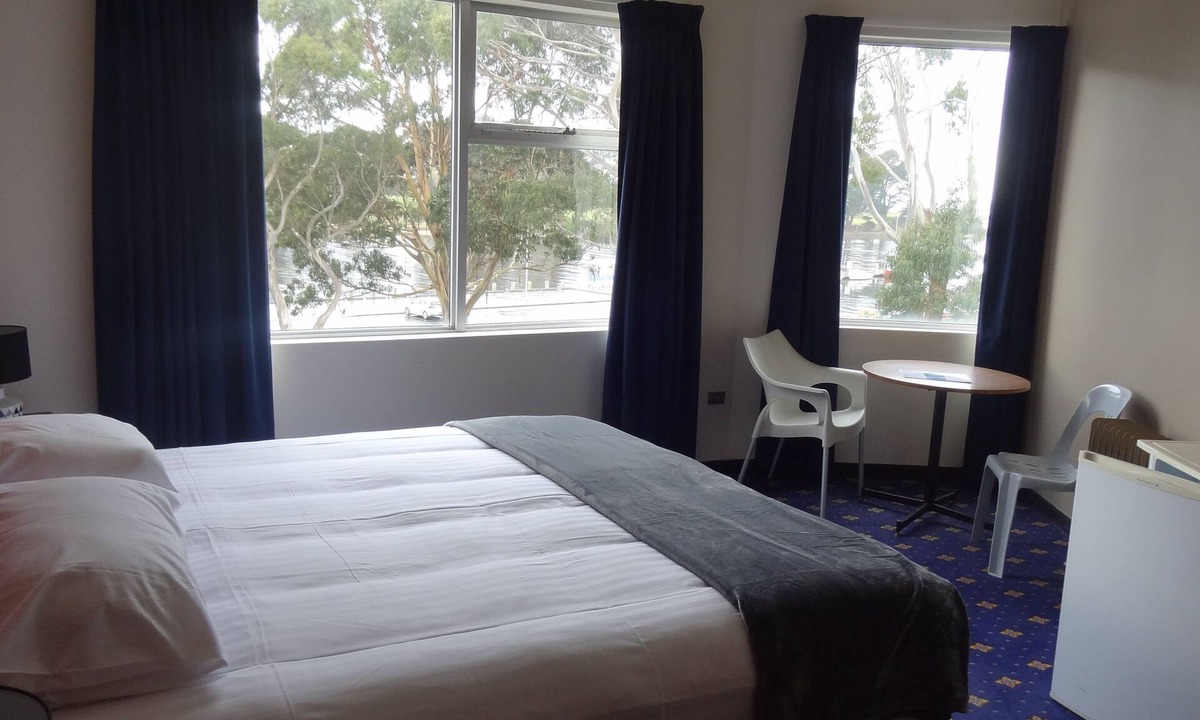 Wynyard Hotel | The Wharf Hotel Wynyard