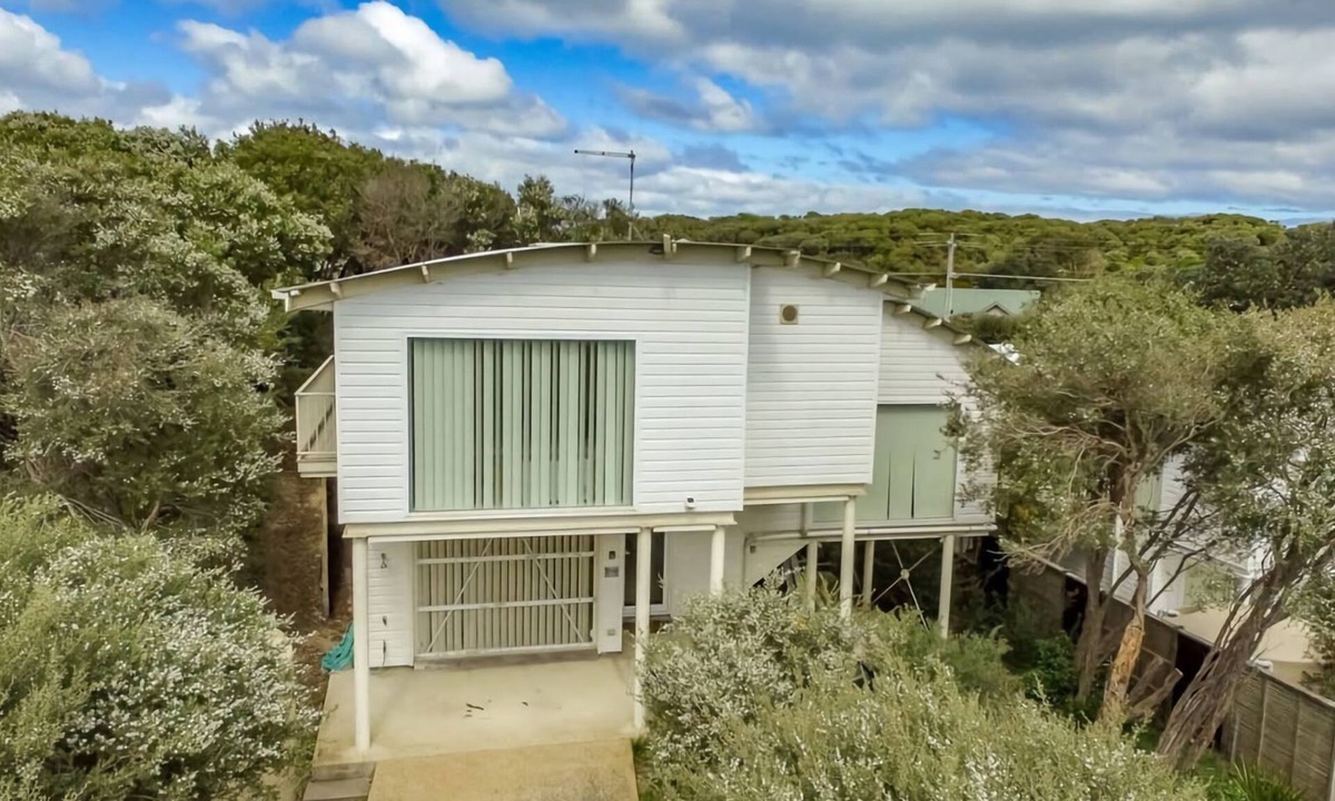 Sandy Point House | The White House At Sandy Point