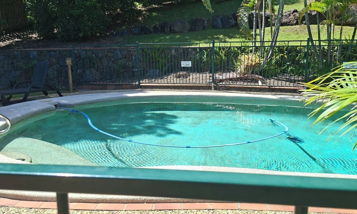 Arana Hills House | This 2 bedrooms,2 bathrooms townhouse extra for second bedroom,Good outlook!