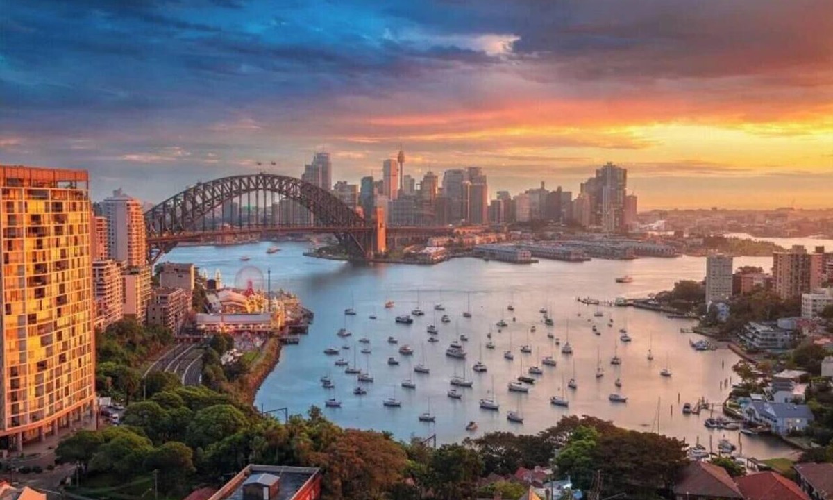Sydney Central Business District Apartment | Three-Bedroom Summit Penthouse (Level 56) at Kent Street, Sydney CBD