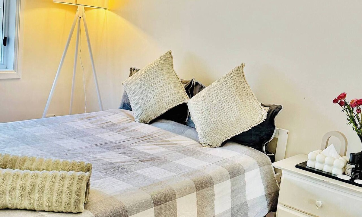 St. Albans House | Tranquil Holiday Retreat in Saint Albans
