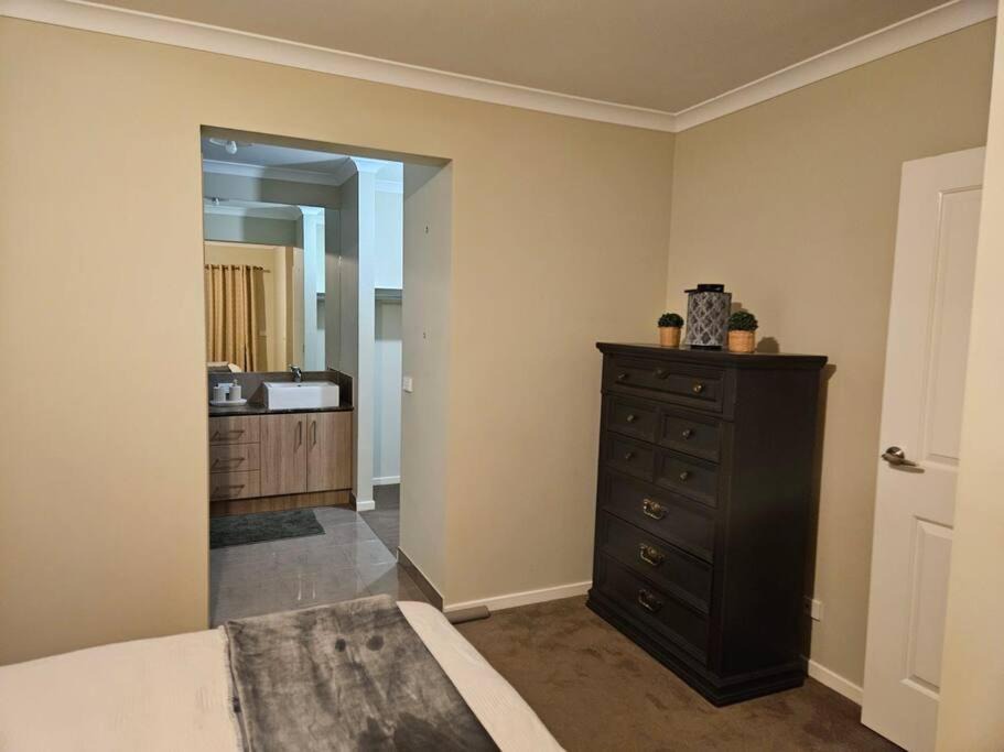 Point Cook Apartment | Tranquil home in Point Cook.