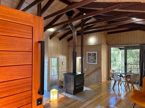 Montville Cabin | Treetops Seaview Montville