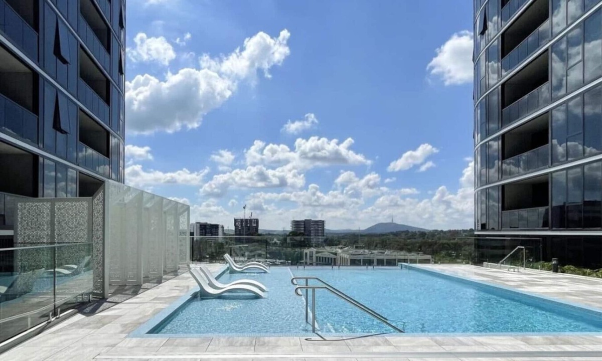 Phillip Apartment | Tucked Away on the Tenth Floor @Woden