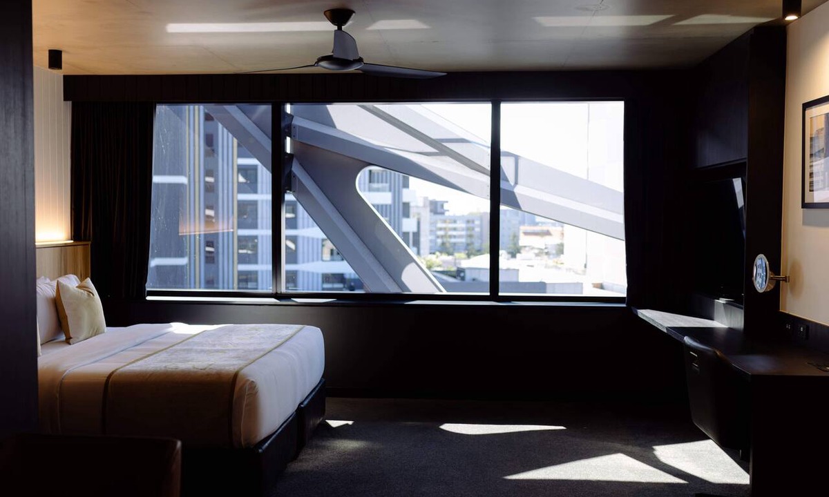 Newcastle Hotel | Two Bedroom Interconnect In CBD