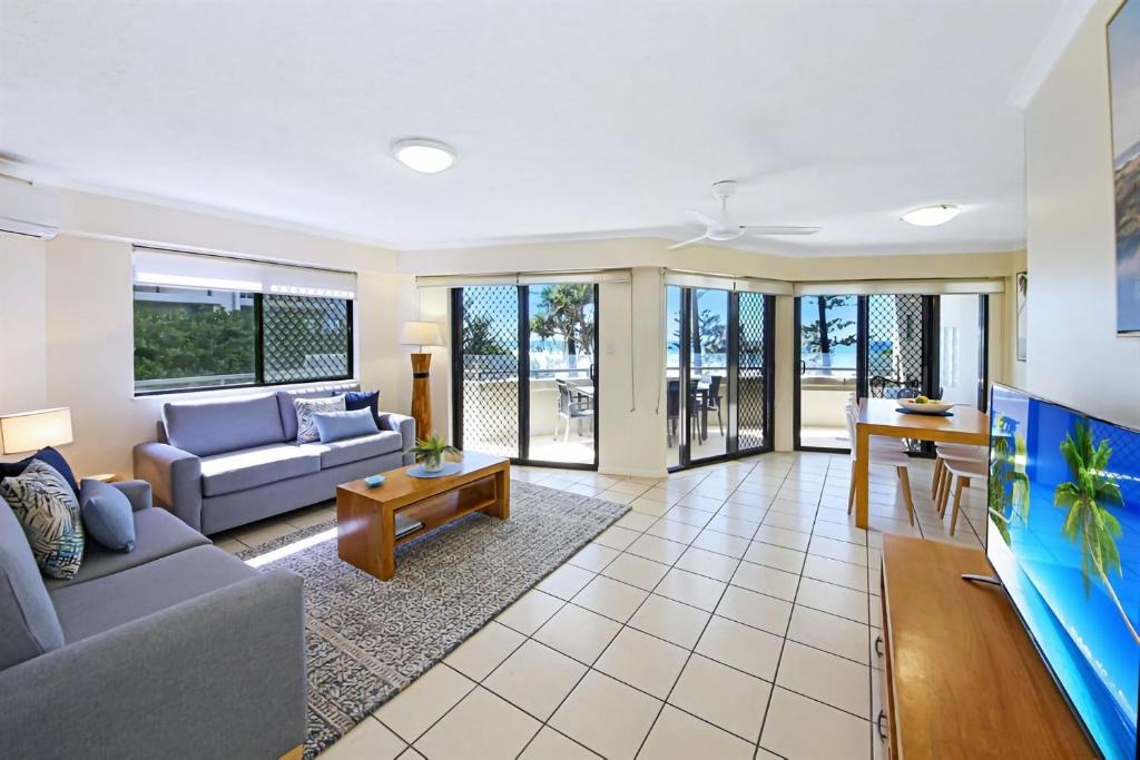 Coolum Beach Apartment | Unit 2 The Rocks