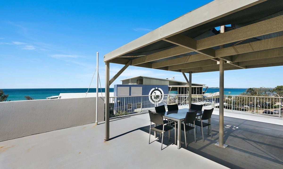 Maroochydore Apartment | Unit 9 Surf Comber with Roof Deck