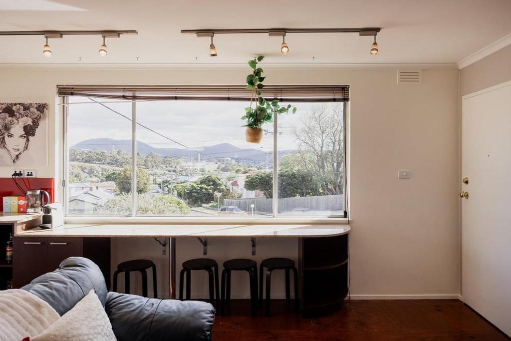 Lenah Valley Apartment | Valley View 6