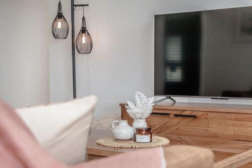 Albany House | Vancouver Vista
