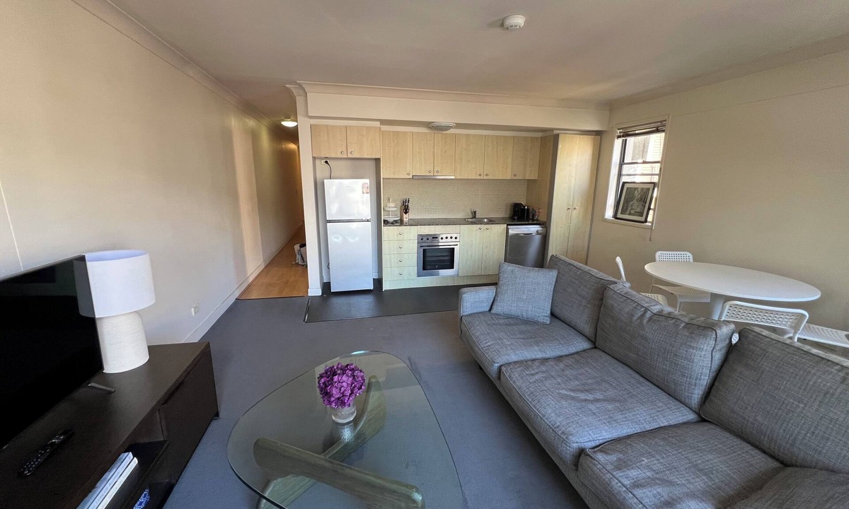 Surry Hills Apartment | Vibrant location with trees and walking distance to city and cafes.