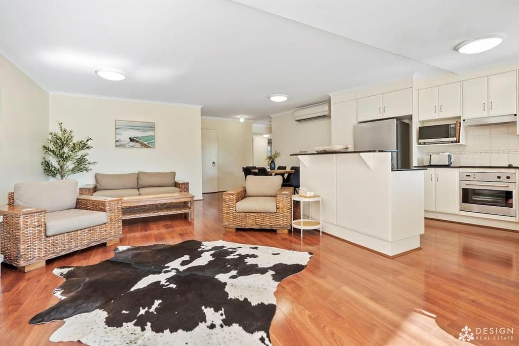 Rockhampton Apartment | Victoria's Apartment | Riverfront, Pool, CBD