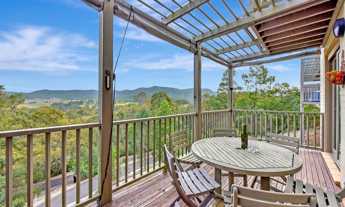 Pokolbin House | Villa 3br Gruner Veltliner located within Cypress Lakes Resort