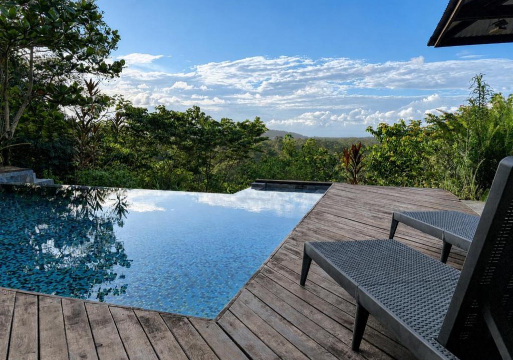 Roura Villa | Villa Canopé - Piscine à débordement - 1 chambre