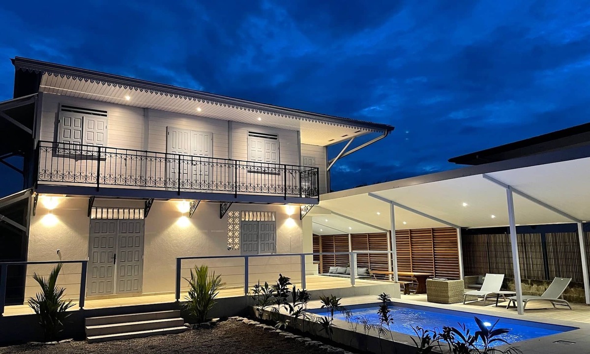Cayenne Villa | VILLA CORNELIE
