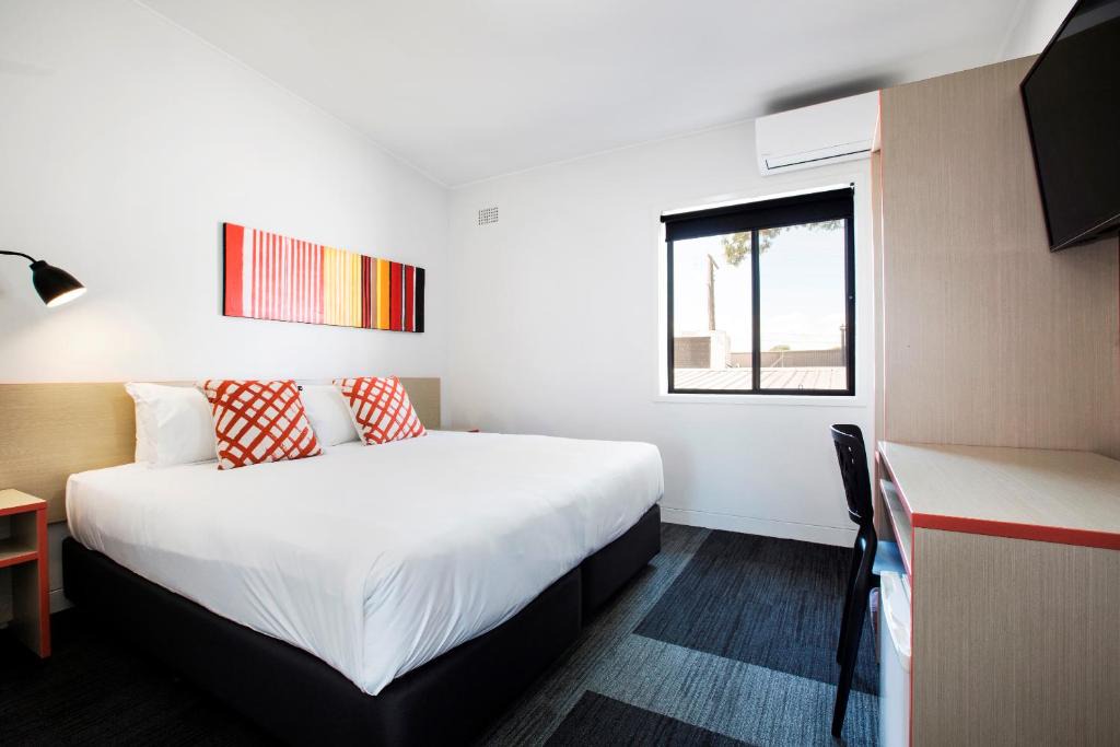 Villawood Hotel | Villawood Hotel
