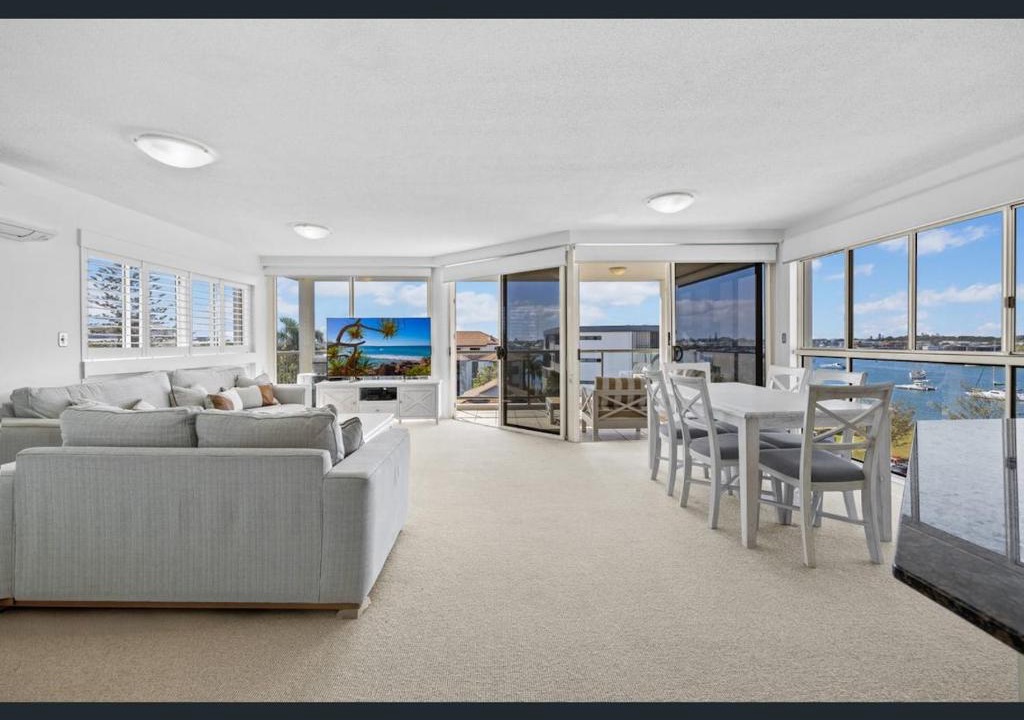 Mooloolaba Apartment | Walk to Beach Luxury Waterfront Penthouse