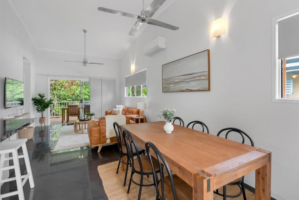 Trinity Beach Apartment | Wallaby Outlook The Perfect Family Escape