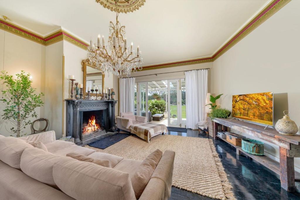 Medway House | Wembley House, Southern Highlands