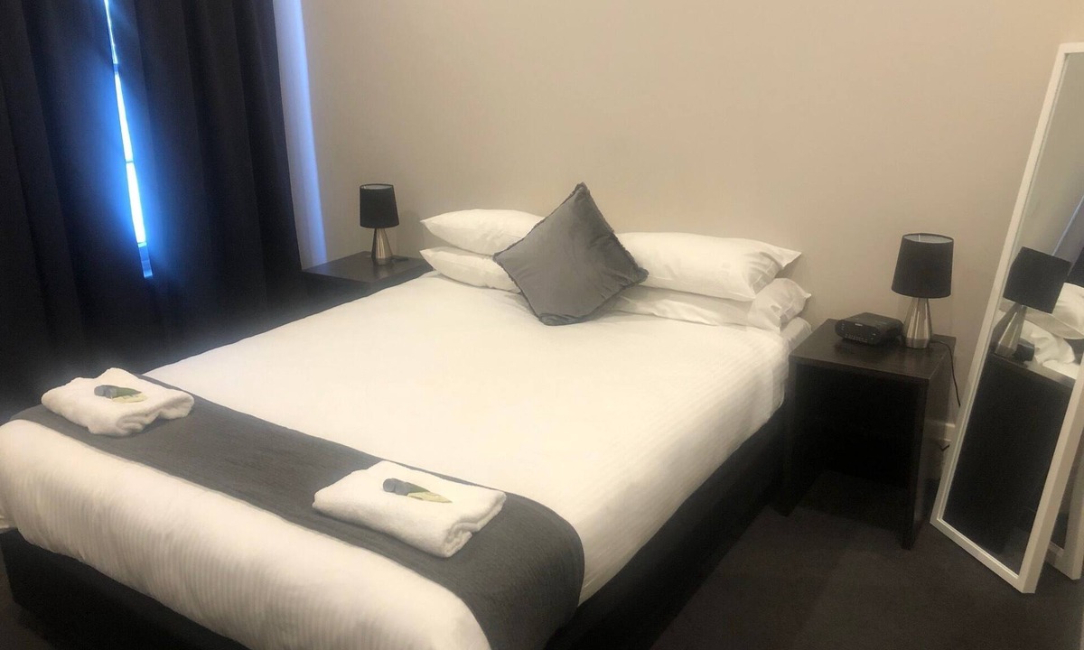 Homebush Hotel | Wentworth Hotel