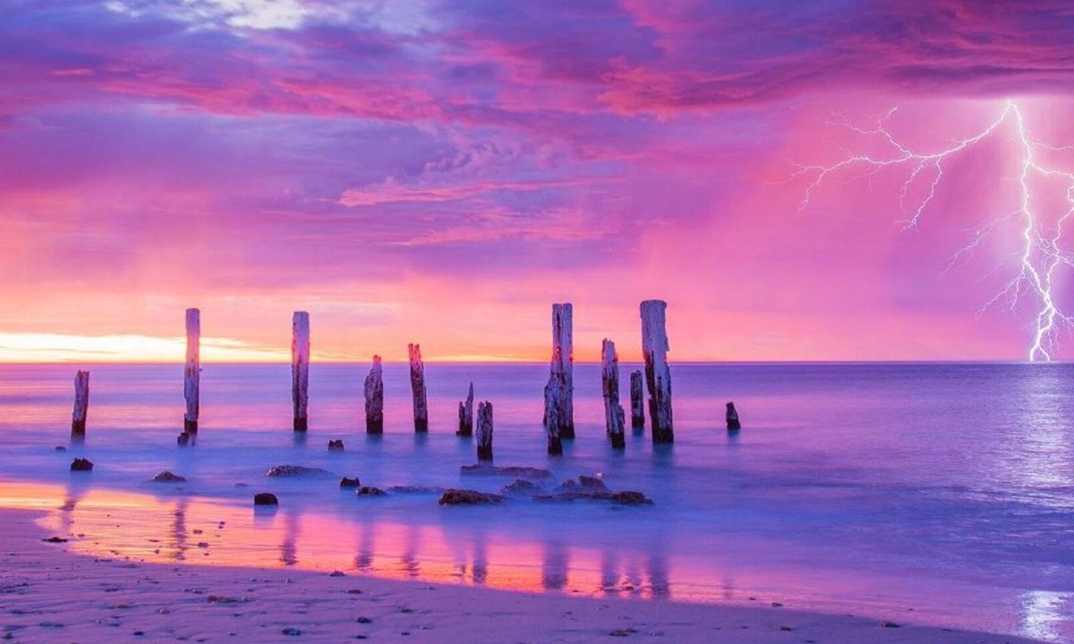 Port Willunga House | Western Breeze Port Willunga, 800 metres from the sand Free Wi-Fi