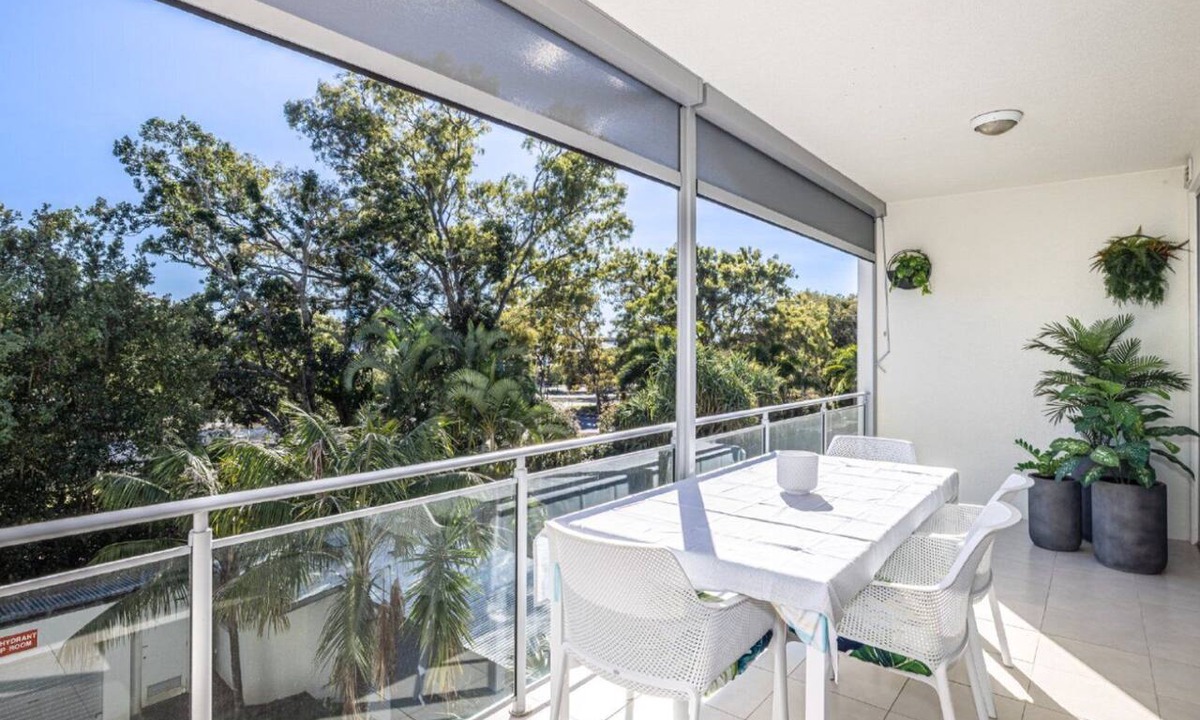 Woorim Apartment | Whispering Waves on Boyd