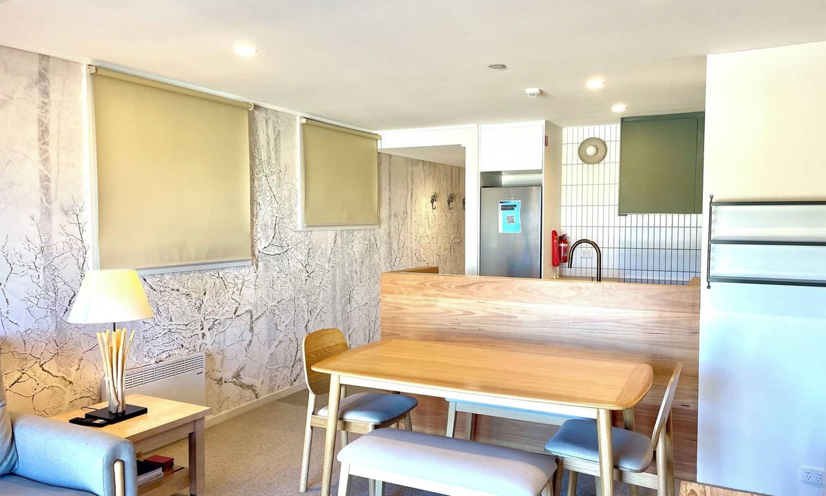 Hotham Heights Apartment | White Crystal 208 Ski-in Ski-out