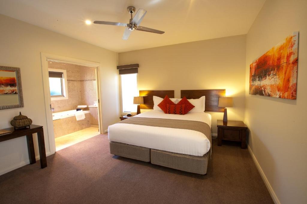Seville Bed & Breakfast | Wild Cattle Creek Estate