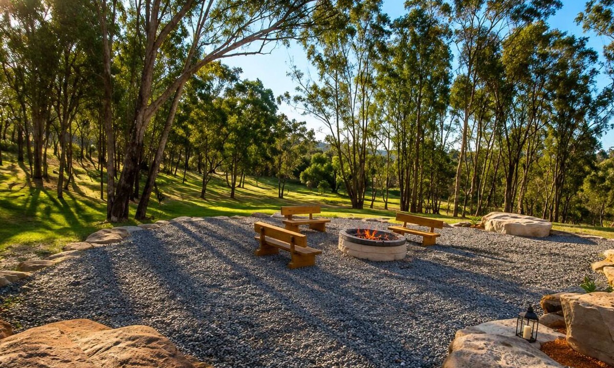 Charbon Cabin | Willow Cabin | Fireplace Fire Pit 104Acres Near Mudgee