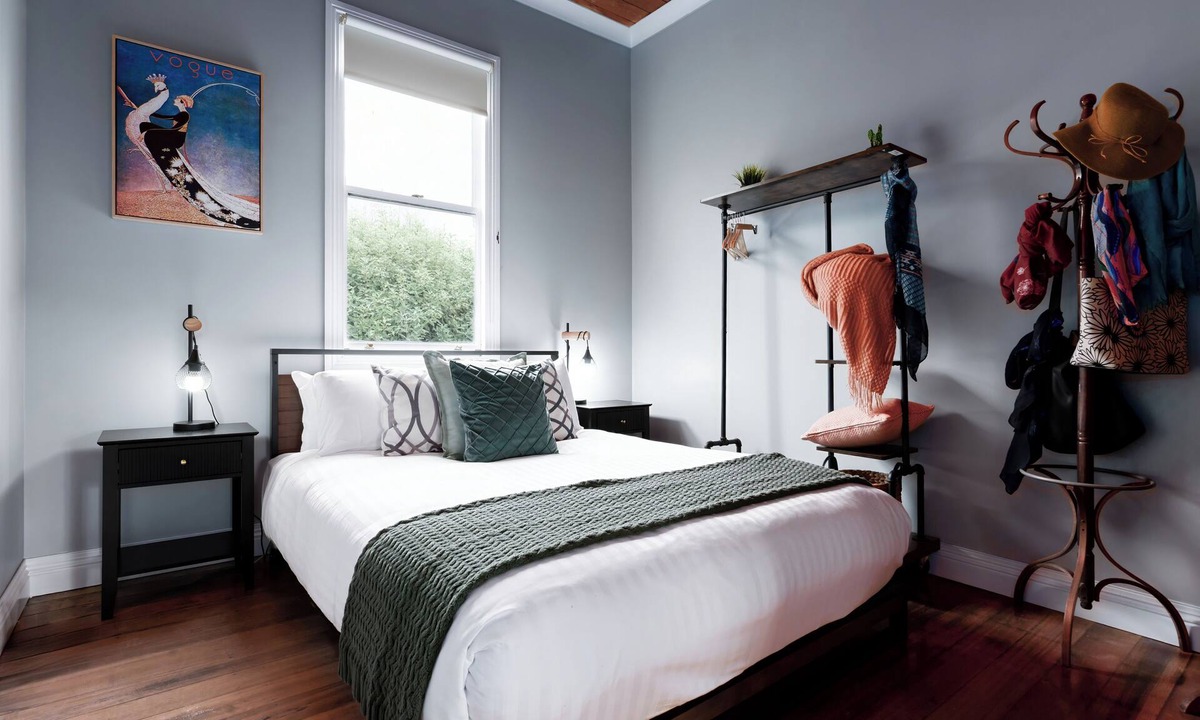 Penguin House | Work & Wander | Cottage w/Dedicated Office