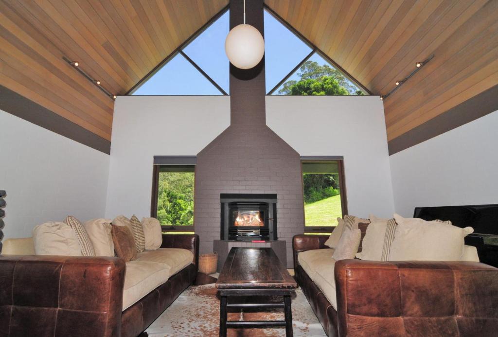 Upper Kangaroo Valley House | Yeola Lush location with river access