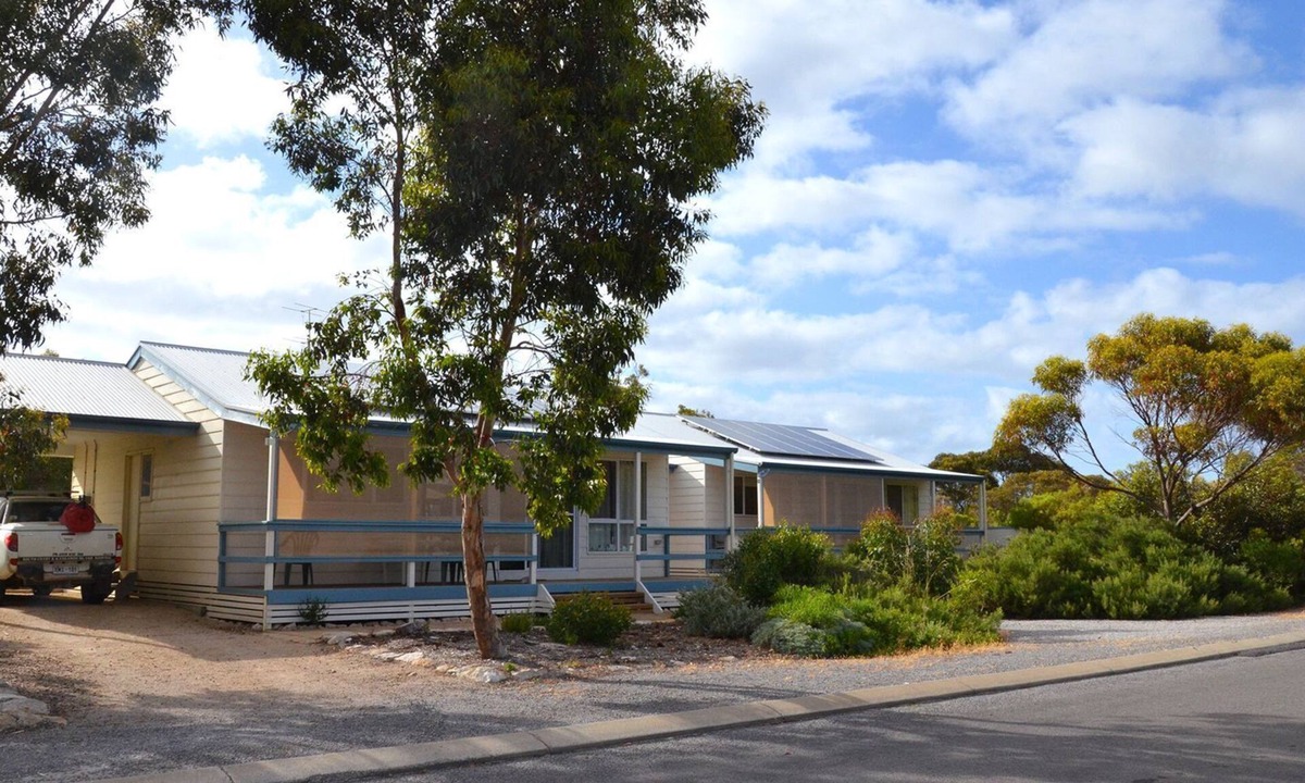 Marion Bay House | Yorke's Holiday Unit 1 | Comfortable, Budget-Friendly Stay in Marion Bay