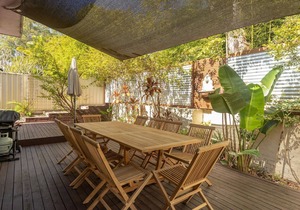 Birdsong @ Smiths Lake is the ideal setting to relax in this home-away-from-home amongst the chantin in Smiths Lake