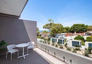 Bondi Beach Studio Penthouse Suite + Balcony