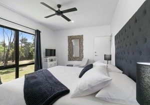 Campania Spa Suite 2 in Meeniyan