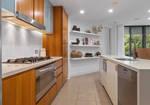 Cotton Beach 94 Spacious Apartment with Bush View - Beachfront Complex with Pool in Casuarina