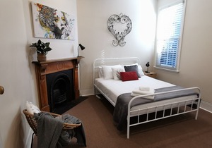 🌟🌟🌟Cute, Quaint & Comfy Home Close to the City!🌟🌟🌟 in Saint Peters