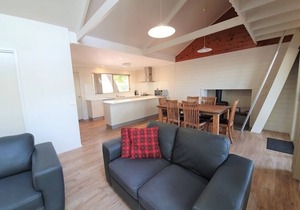 Despatch - 1 Nt(waterfront) in Forge Creek