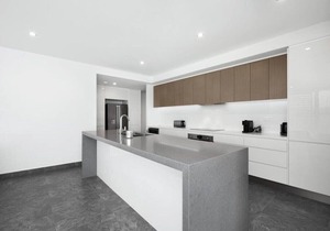 Luxury Apartment Caves Beach 4 Bed WiFi & Parking in Caves Beach