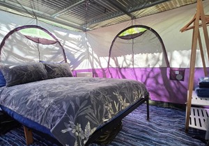 Meyenburg Glamping in Mount Morgan