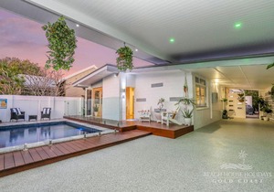 Miami Beachside Beach House in Gold Coast
