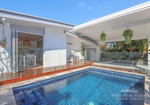 Miami Beachside Beach House in Gold Coast