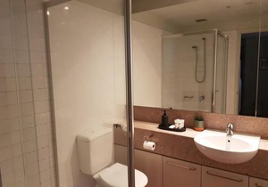 Modern Cbd Apartment - Free Secure Parking And Wifi in Melbourne