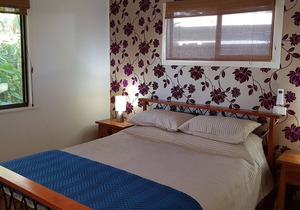 Mudjimba Beach House pets allowed inside & walk to surf beach in Mudjimba