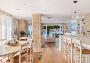 'Norfolk" Absolute Beachfront - Avalon Beach in Avalon Beach