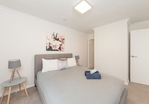 Parkview Suite 30 - Just minutes from entertainment precincts, shopping centres! in Rockingham