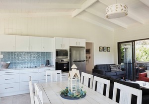 Sea Breeze Berrara Beach House
