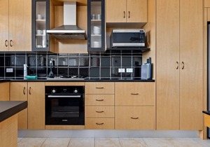 Torino 4 - An impressive 4 bedroom Jindabyne townhouse with magnificent views