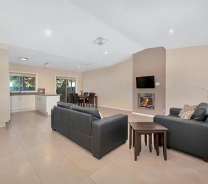 Kennedy Holiday Villas 