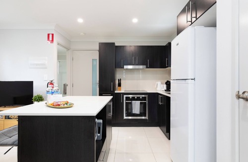 Rocklea Apartment | 1 Bdr Apt w/AC | Covered Parking | 531F1