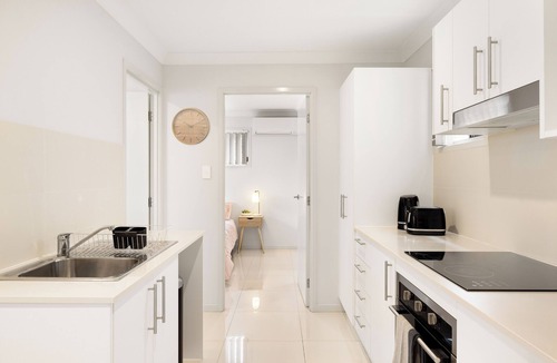 Rocklea Apartment | 1 Bdr Apt w/AC | Kitchen | Parking | 331AF1